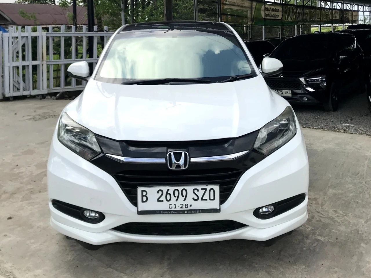 HR-V Prestige 1.8 2017 - Dealer mobil bekas