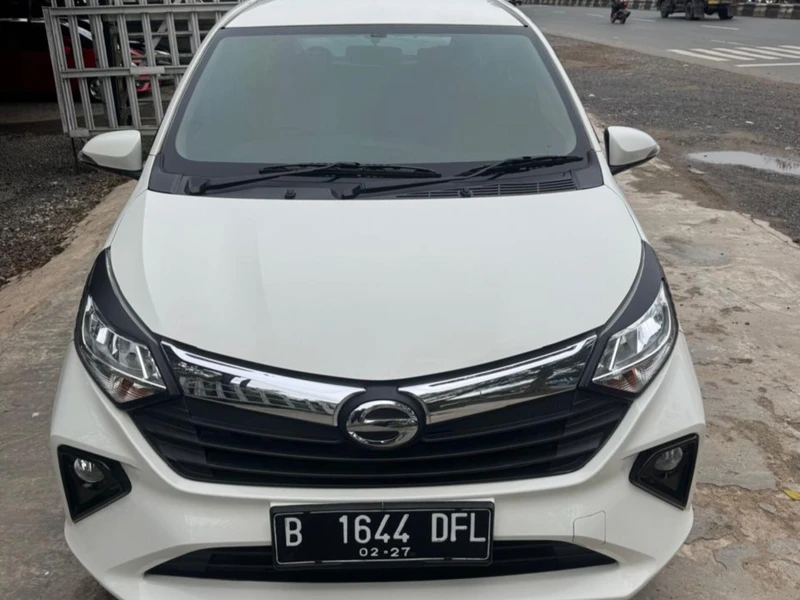 Sigra R MT 2022